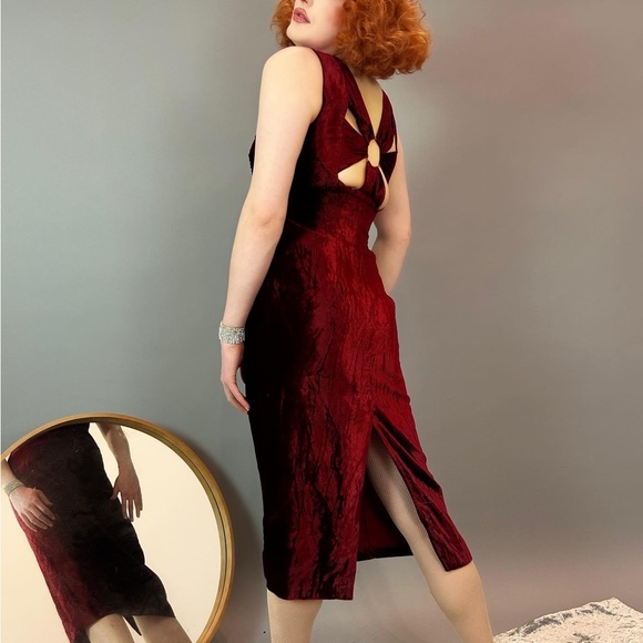 Vintage 90s Burgundy Velvet Cut-Out O-Ring Back Evening Dress - Picture 2 of 4